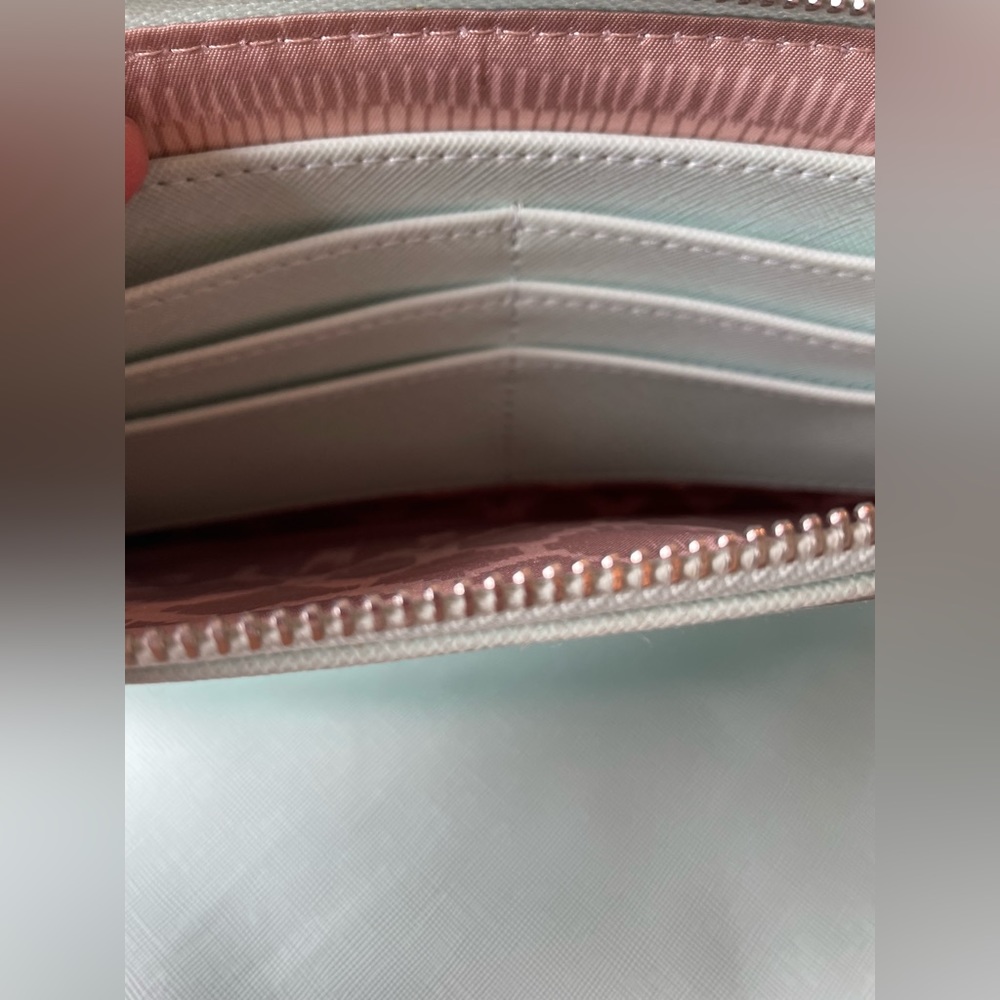 Stella and Dot mint green clutch NWOT - Picture 5 of 8